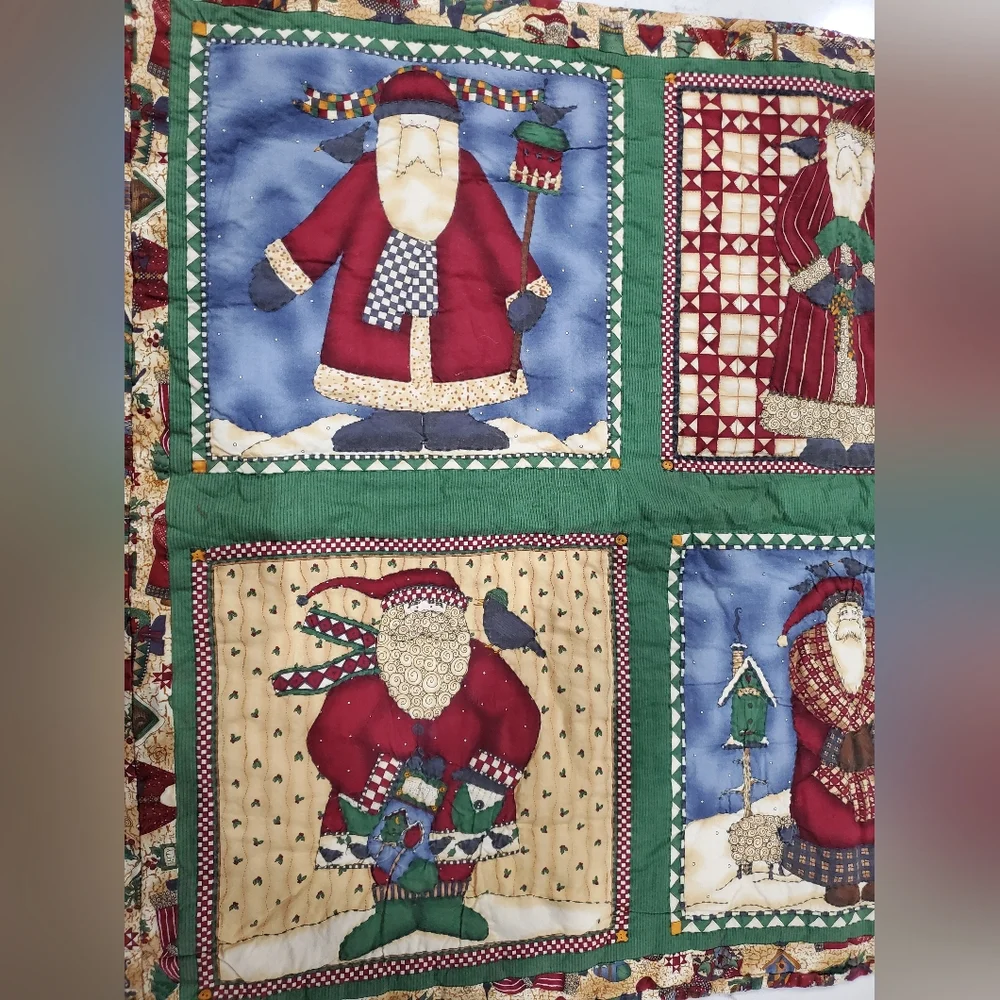 Santa Clause Christmas Holiday Quilt Lap Blanket